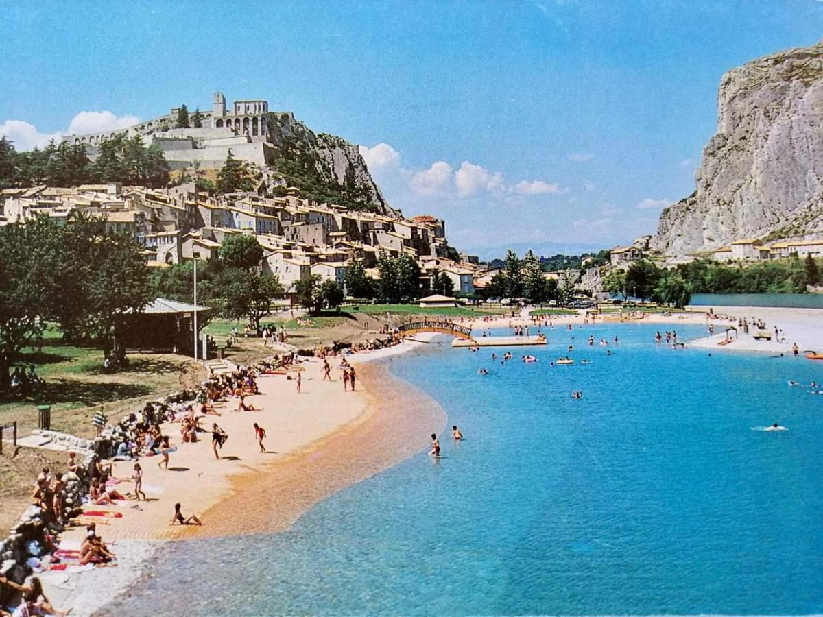 Gite De Charme Le Val Mellis Classe 3 Etoiles Dans La Douceur Provencale Vaumeilh Экстерьер фото